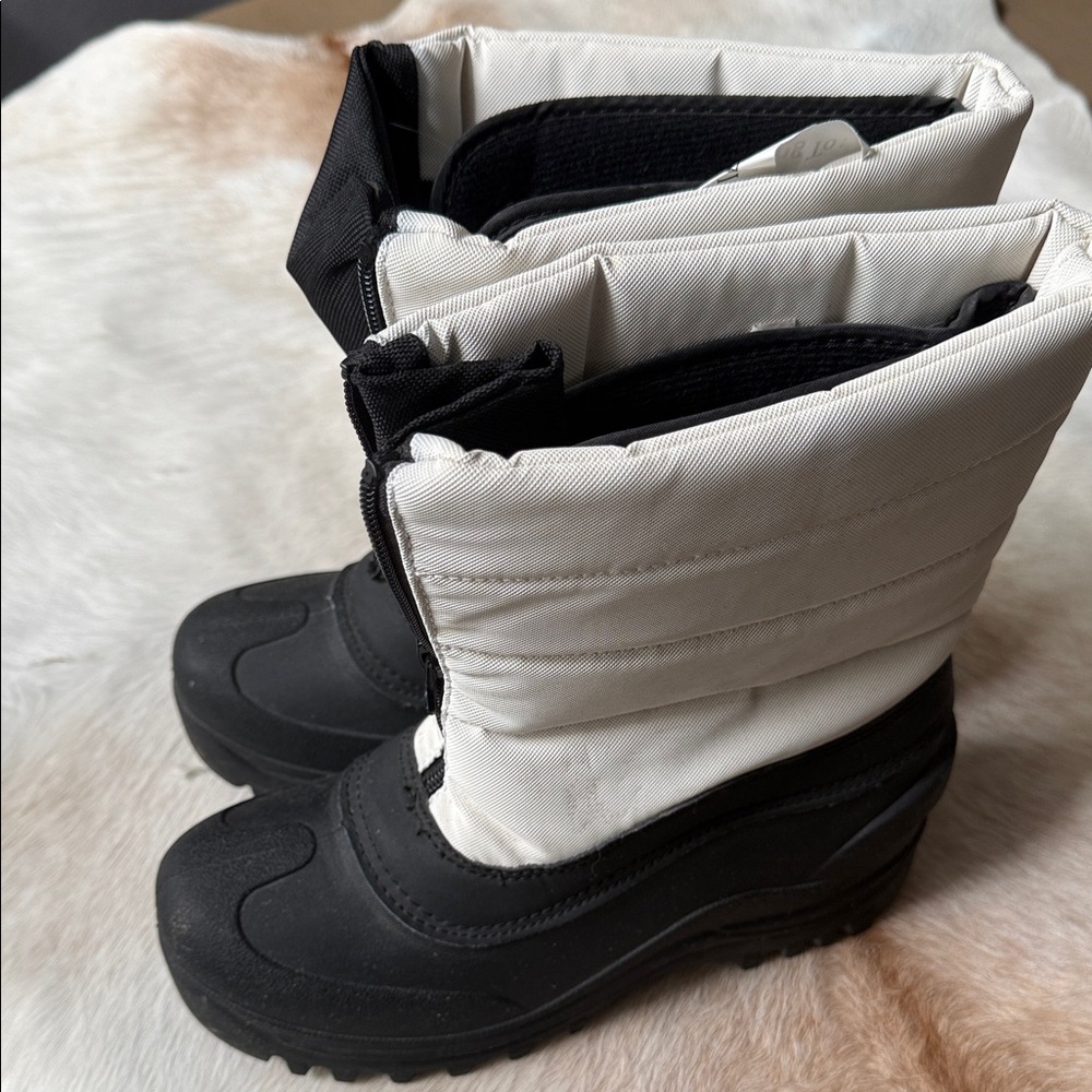 Youth Black and White Snow Boots